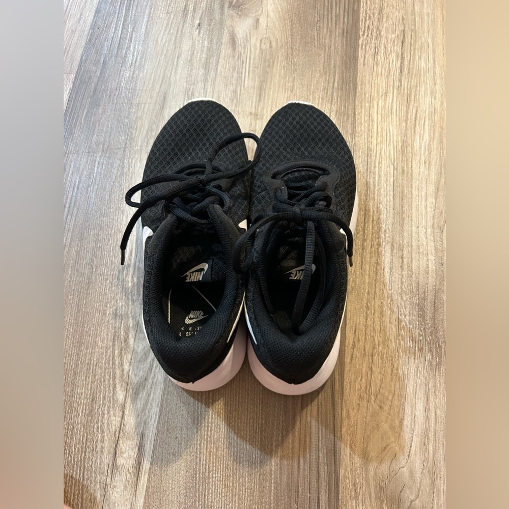 Nike running shoes size 6.5